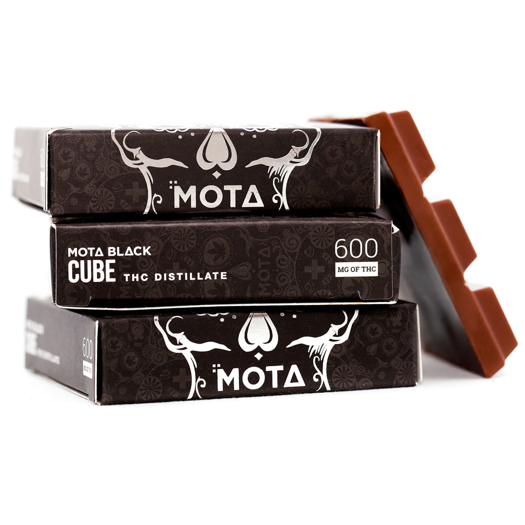 MOTA Black 600mg Milk Chocolate Cube