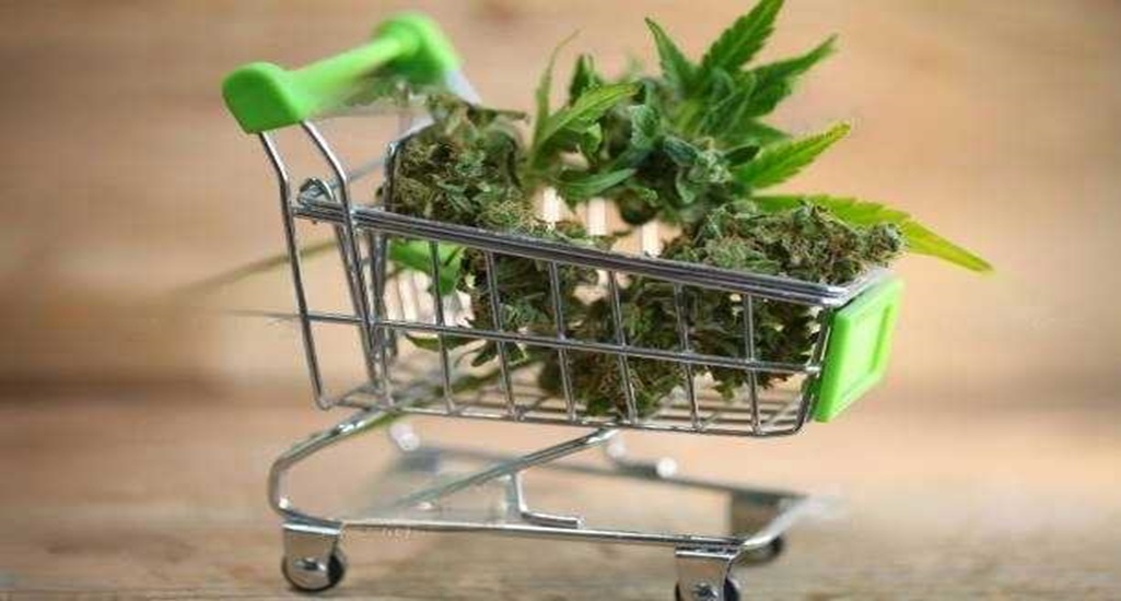 Top 5 Reasons Canadians Prefer Online Dispensaries Over Local Stores